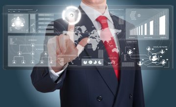 Professionnel en pleine séance de consultation en marketing avec un client en entreprise